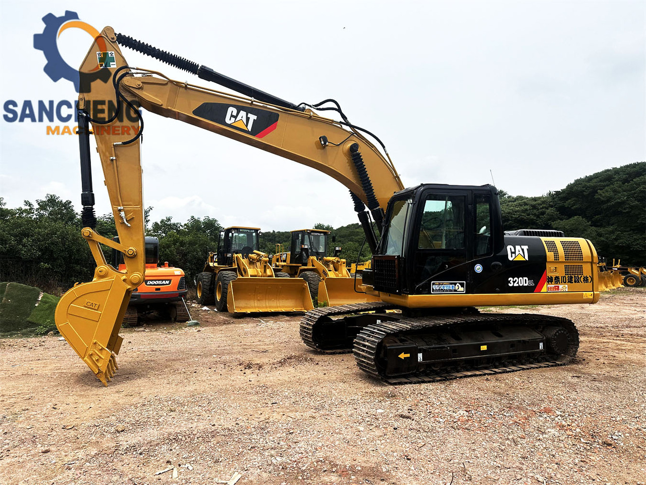 CATERPILLAR 320D2L - Pelle sur chenille: photos 2 CATERPILLAR 320D2L - Pelle sur chenille: photos 2