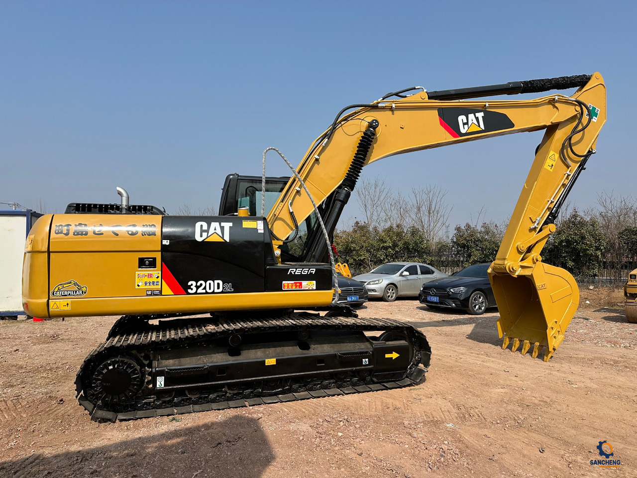 CATERPILLAR 320D2L - Pelle sur chenille: photos 3 CATERPILLAR 320D2L - Pelle sur chenille: photos 3