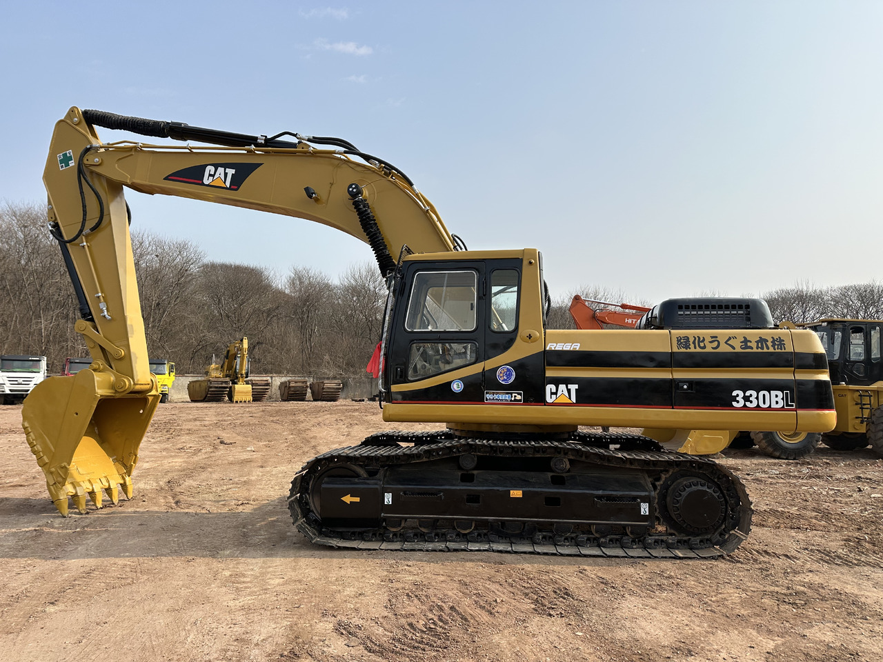 Pelle sur chenille CATERPILLAR 330BL: photos 1