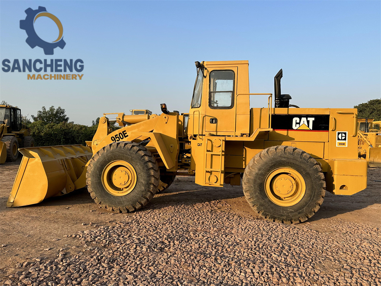 CATERPILLAR 950E - Chargeuse sur pneus: photos 3 CATERPILLAR 950E - Chargeuse sur pneus: photos 3