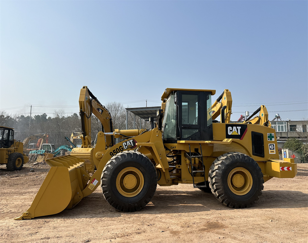 CATERPILLAR 950G - Chargeuse sur pneus: photos 4 CATERPILLAR 950G - Chargeuse sur pneus: photos 4