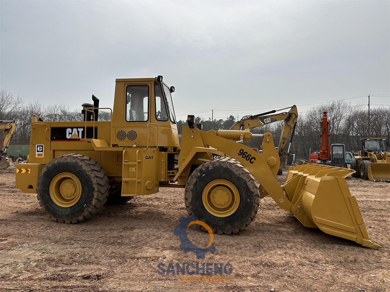 Chargeuse sur pneus CATERPILLAR 966C: photos 12