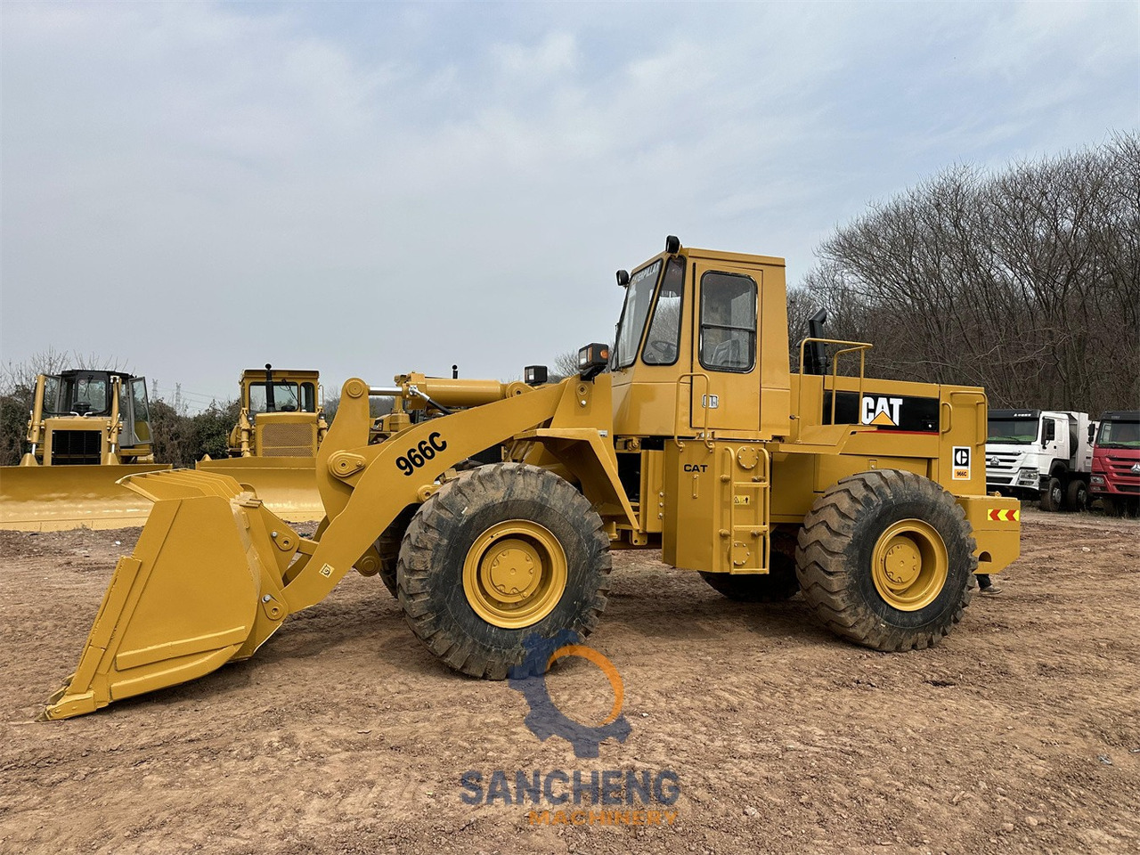 Chargeuse sur pneus CATERPILLAR 966C: photos 9