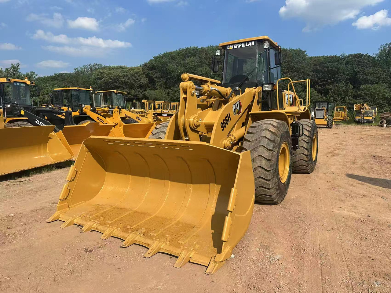 CATERPILLAR 966H - Chargeuse sur pneus: photos 5 CATERPILLAR 966H - Chargeuse sur pneus: photos 5