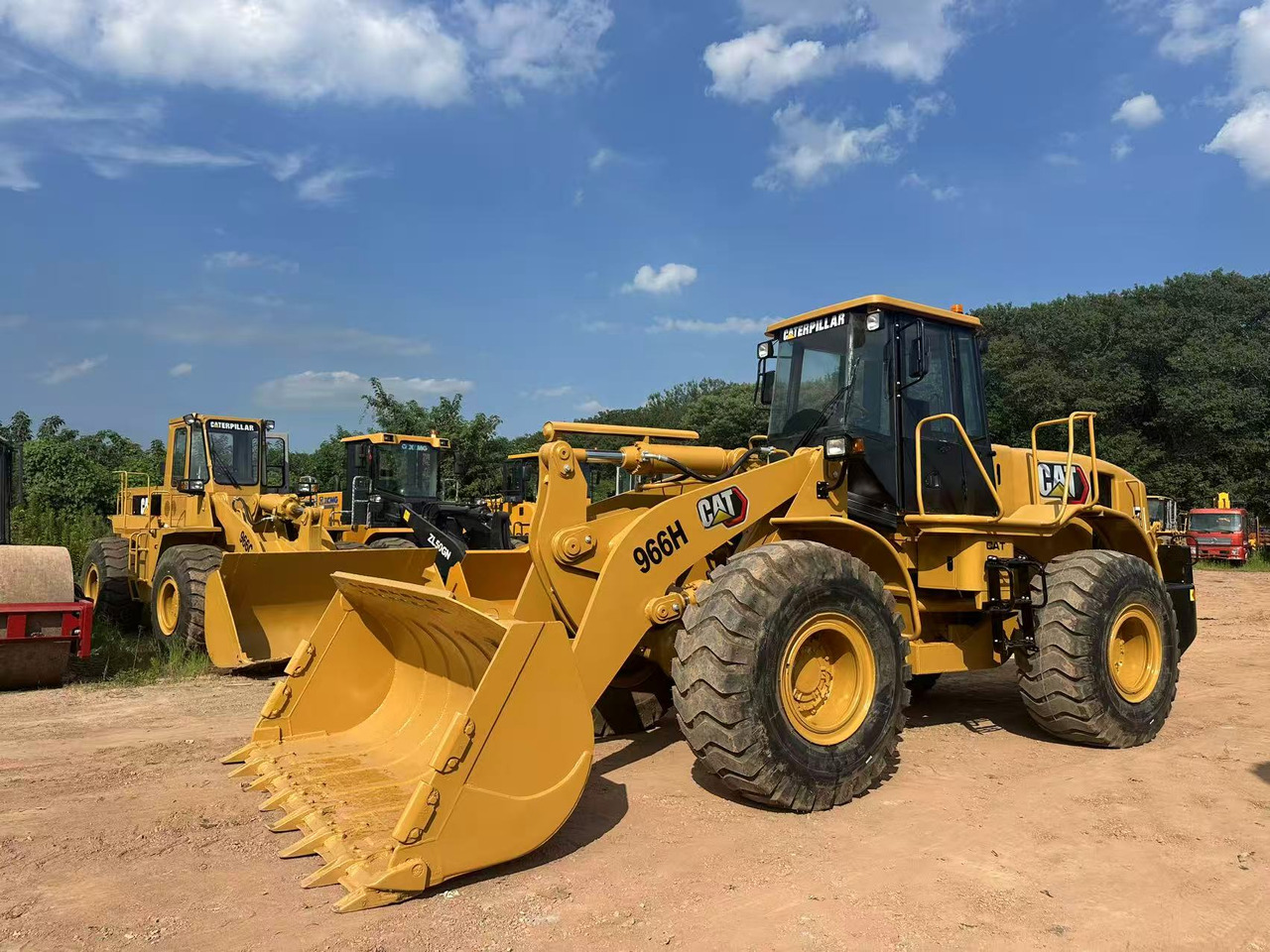 CATERPILLAR 966H - Chargeuse sur pneus: photos 1 CATERPILLAR 966H - Chargeuse sur pneus: photos 1