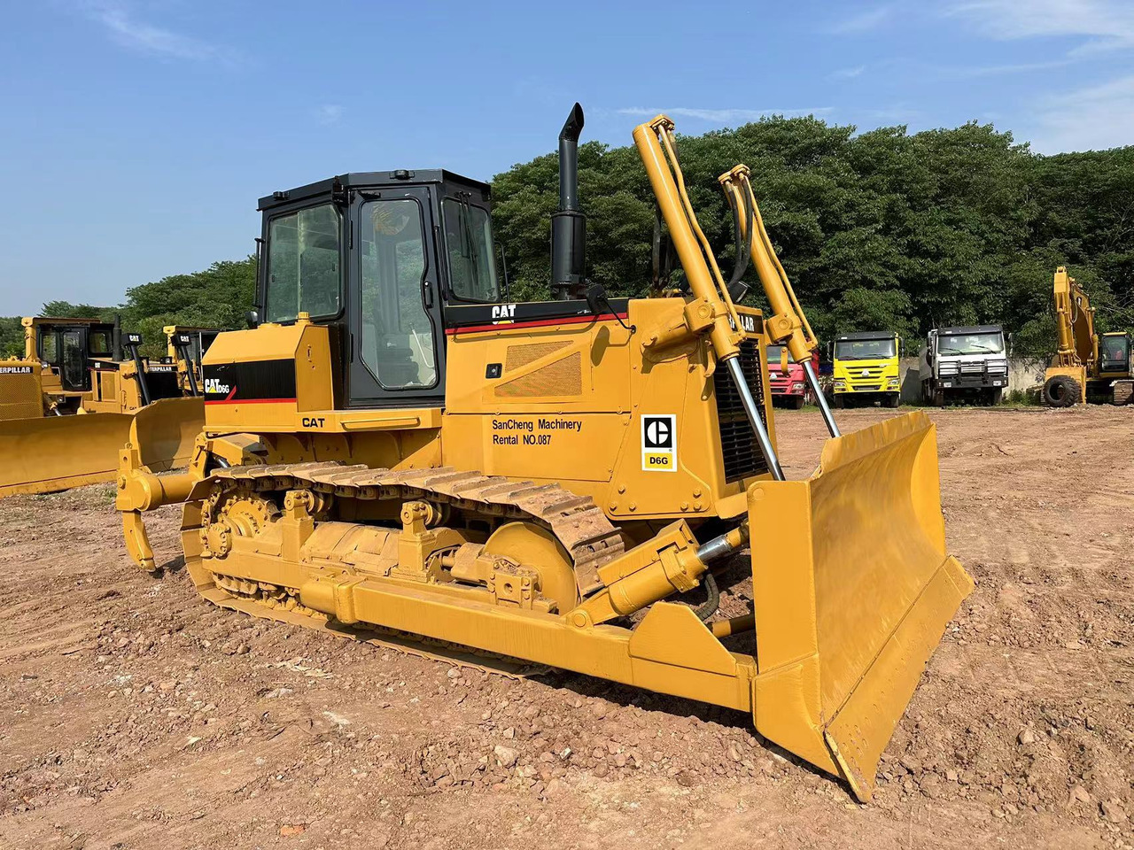 CATERPILLAR D6G Crawler Dozer - Bulldozer: photos 3 CATERPILLAR D6G Crawler Dozer - Bulldozer: photos 3