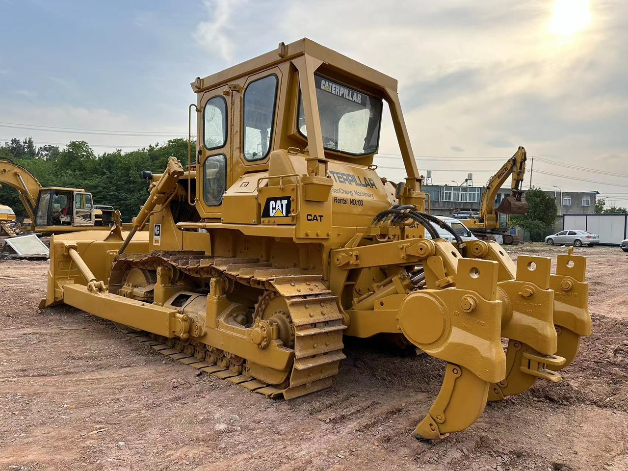 CATERPILLAR D7G - Bulldozer: photos 1 CATERPILLAR D7G - Bulldozer: photos 1