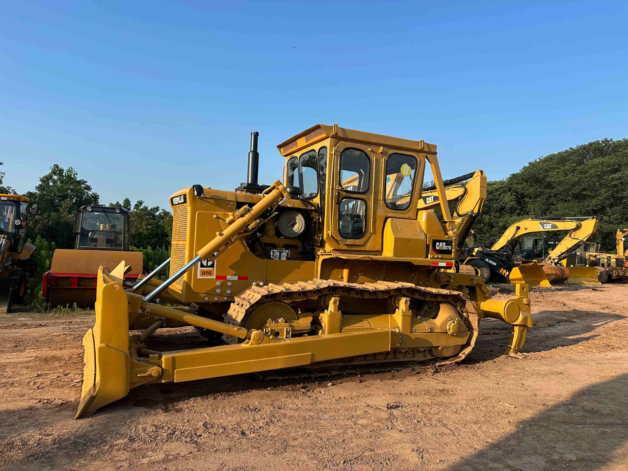 CATERPILLAR D7G - Bulldozer: photos 3 CATERPILLAR D7G - Bulldozer: photos 3