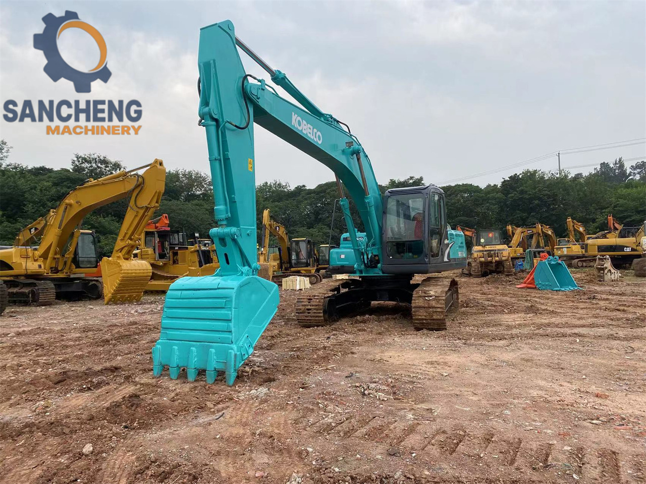 KOBELCO SK210LC-8 - Pelle sur chenille: photos 4 KOBELCO SK210LC-8 - Pelle sur chenille: photos 4