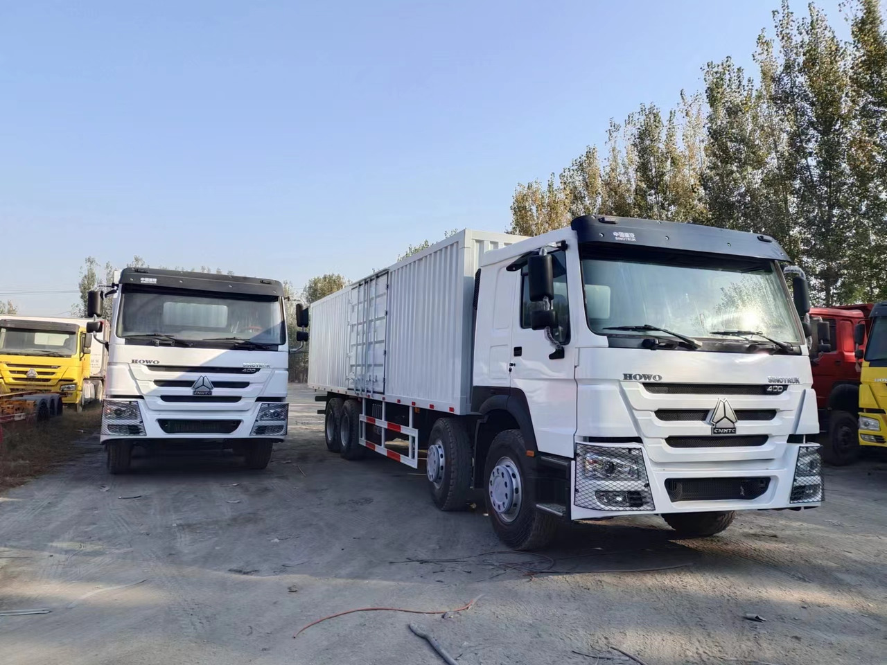 SINOTRUK 400 HOWO Box truck - Camion isothermique: photos 4 SINOTRUK 400 HOWO Box truck - Camion isothermique: photos 4
