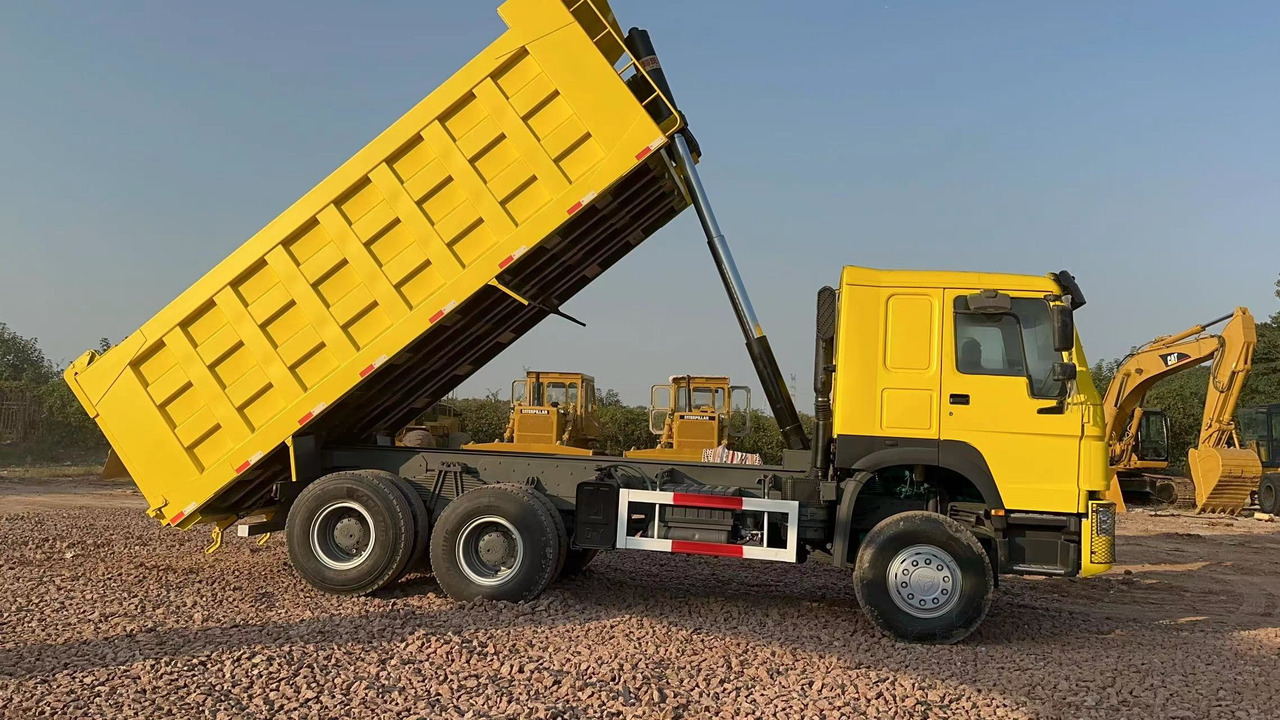 SINOTRUK HOWO 371 Dump Truck - Camion benne: photos 2 SINOTRUK HOWO 371 Dump Truck - Camion benne: photos 2