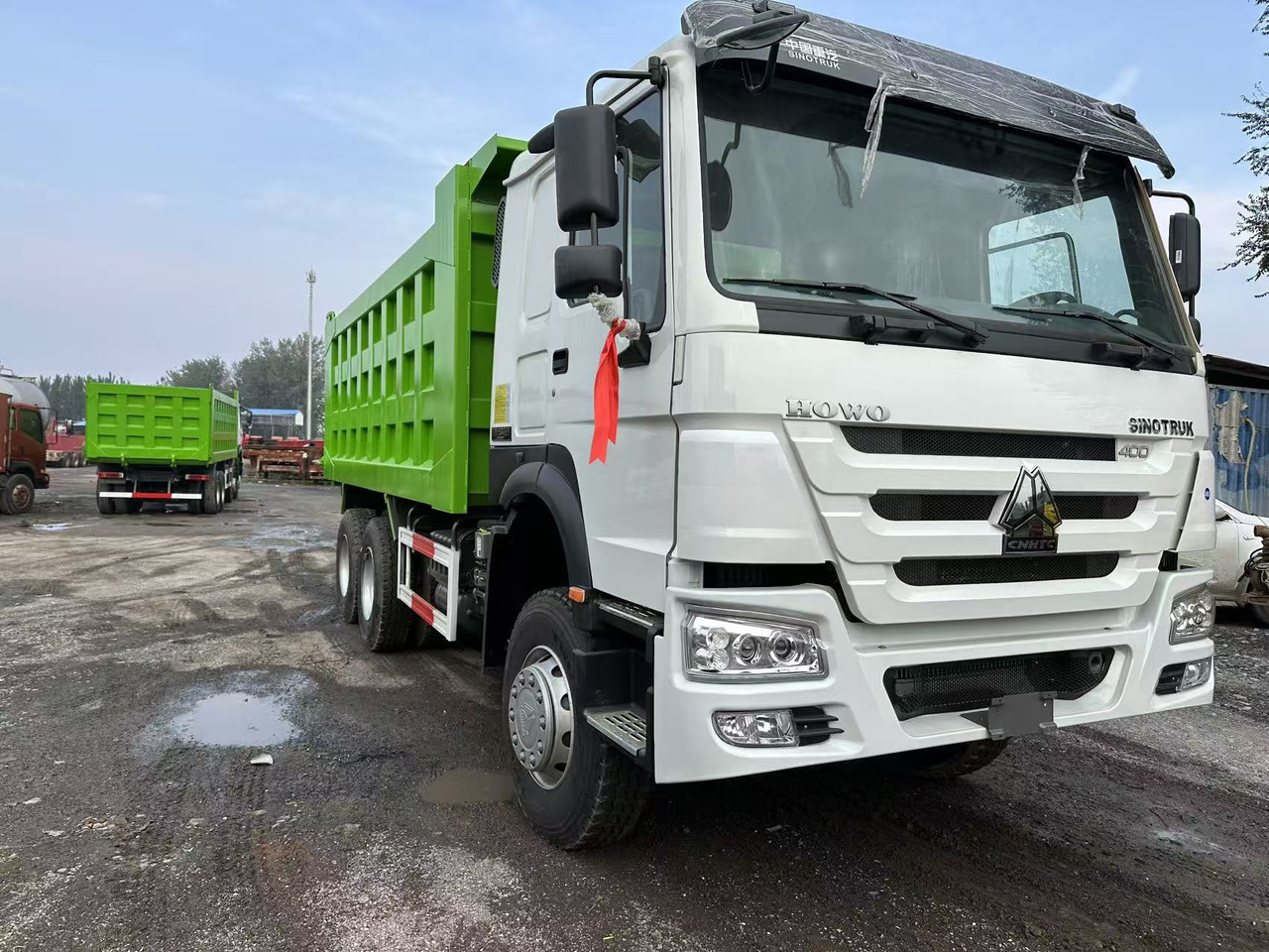 SINOTRUK HOWO 400HP 6X4 Tipper Truck - Camion benne: photos 2 SINOTRUK HOWO 400HP 6X4 Tipper Truck - Camion benne: photos 2