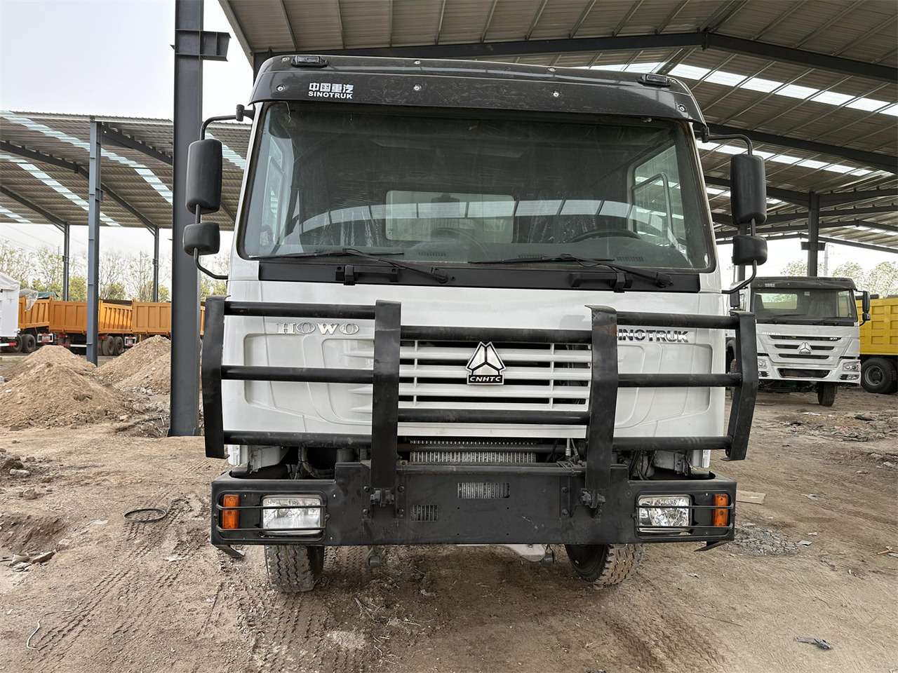 SINOTRUK HOWO Dump truck 371 6x4 - Camion benne: photos 4 SINOTRUK HOWO Dump truck 371 6x4 - Camion benne: photos 4