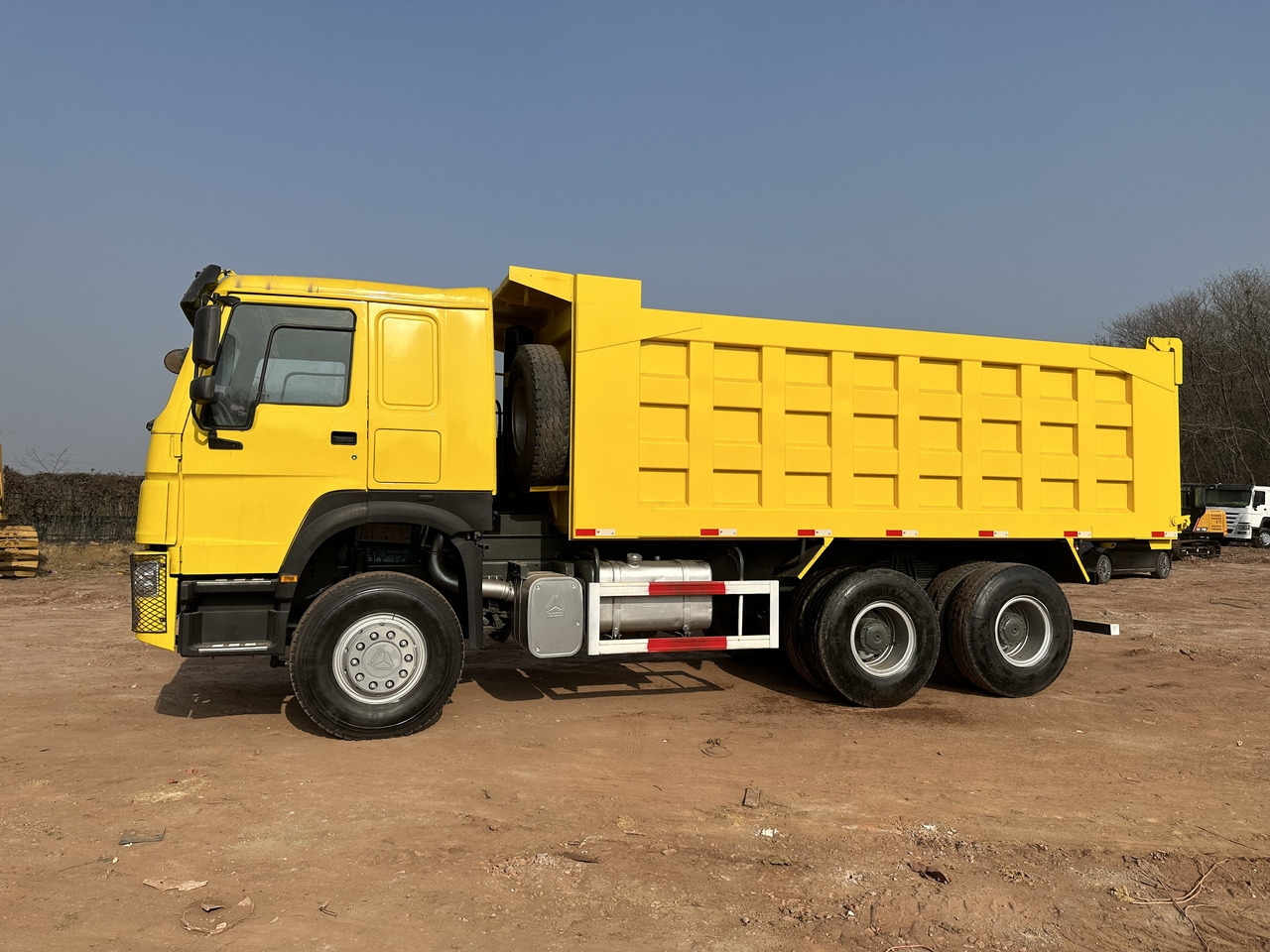 SINOTRUK Howo Dump truck 371 - Camion benne: photos 3 SINOTRUK Howo Dump truck 371 - Camion benne: photos 3