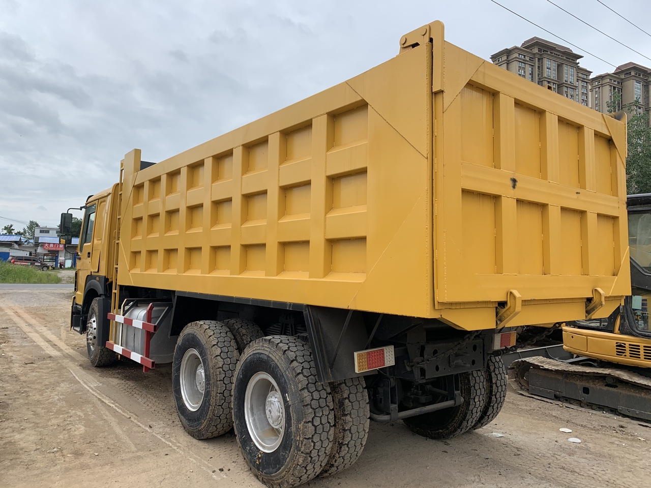 SINOTRUK Howo Dump truck 371 - Camion benne: photos 5 SINOTRUK Howo Dump truck 371 - Camion benne: photos 5