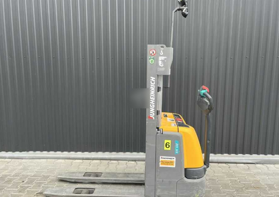 Jungheinrich EJC112 - Gerbeur: photos 2 Jungheinrich EJC112 - Gerbeur: photos 2