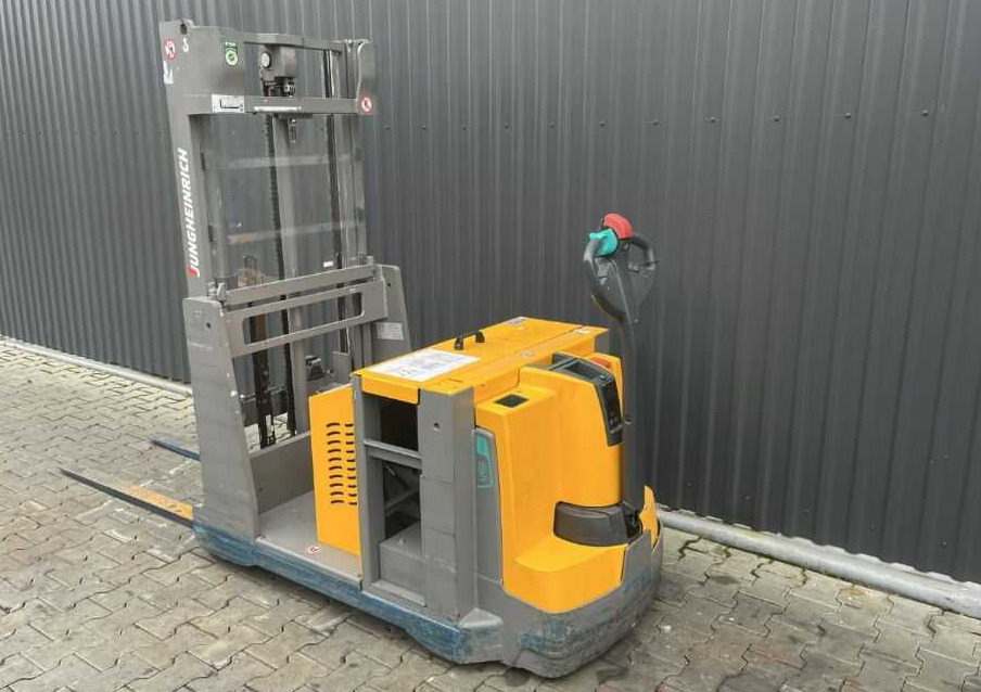 Jungheinrich EJG112 - Gerbeur: photos 3 Jungheinrich EJG112 - Gerbeur: photos 3