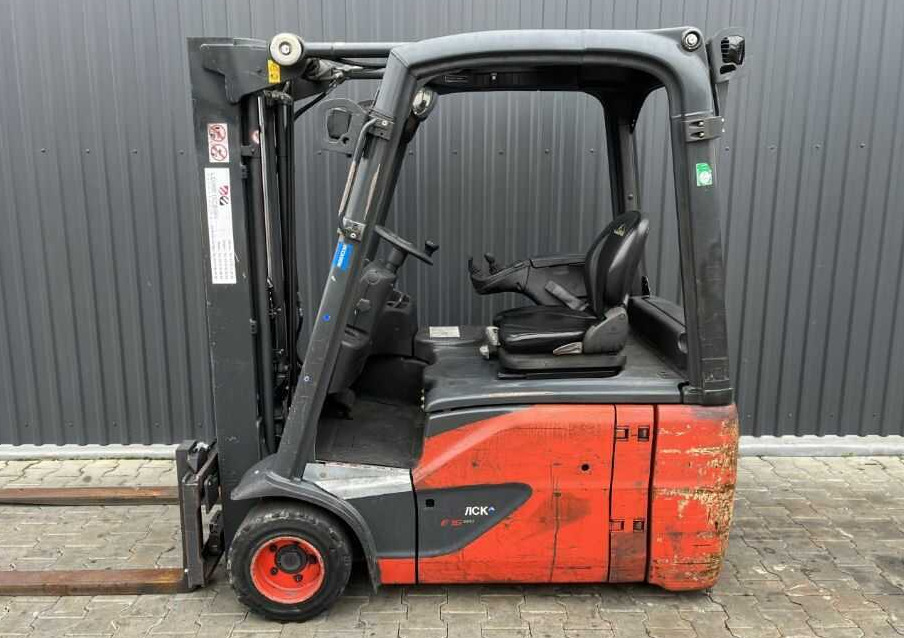Linde E18-02 - Chariot élévateur électrique: photos 2 Linde E18-02 - Chariot élévateur électrique: photos 2