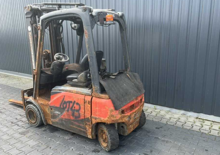 Linde E20PL-02 - Chariot élévateur électrique: photos 3 Linde E20PL-02 - Chariot élévateur électrique: photos 3