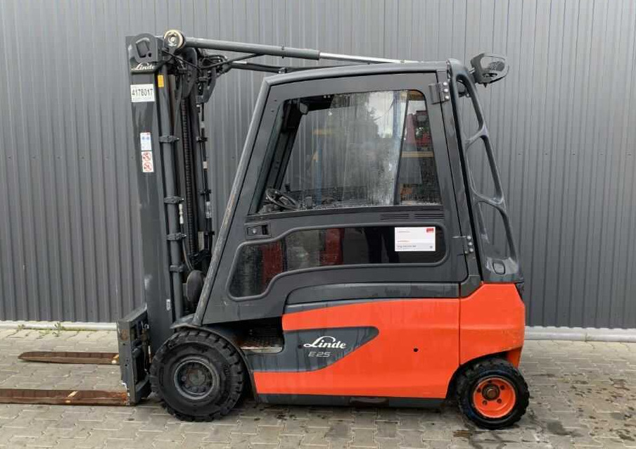 Linde E25L-01 - Chariot élévateur électrique: photos 2 Linde E25L-01 - Chariot élévateur électrique: photos 2