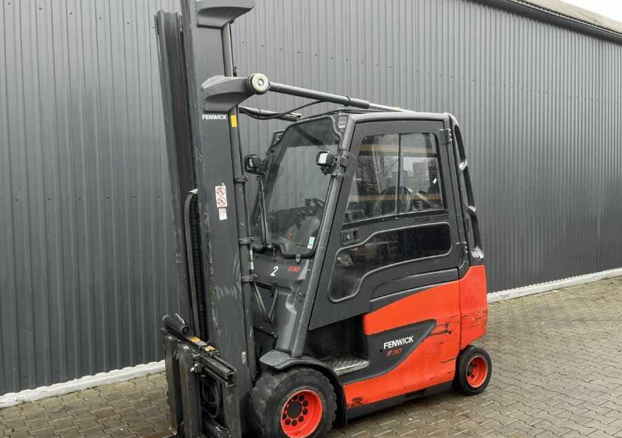 Linde E30H-01/600 - Chariot élévateur électrique: photos 1 Linde E30H-01/600 - Chariot élévateur électrique: photos 1