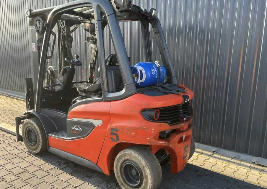 Linde H20T-01/600 - Chariot élévateur à gaz: photos 3 Linde H20T-01/600 - Chariot élévateur à gaz: photos 3