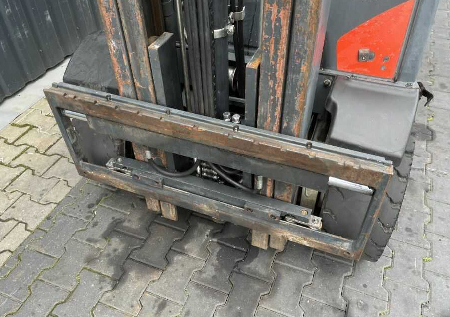 Chariot élévateur à gaz Linde H25T-02: photos 9
