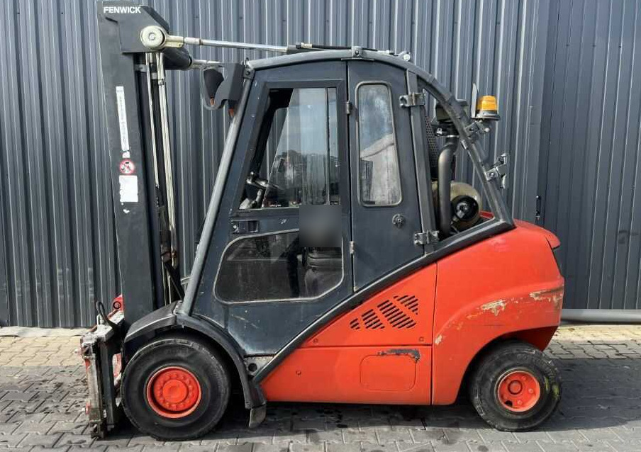 Linde H35T-01 - Chariot élévateur à gaz: photos 2 Linde H35T-01 - Chariot élévateur à gaz: photos 2
