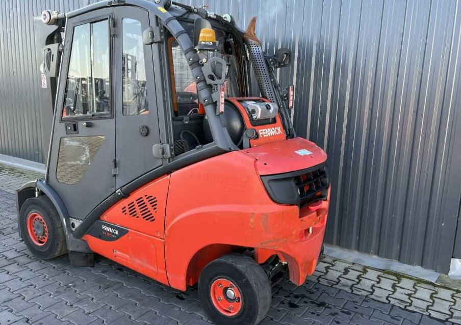 Linde H35T-02 - Chariot élévateur à gaz: photos 3 Linde H35T-02 - Chariot élévateur à gaz: photos 3