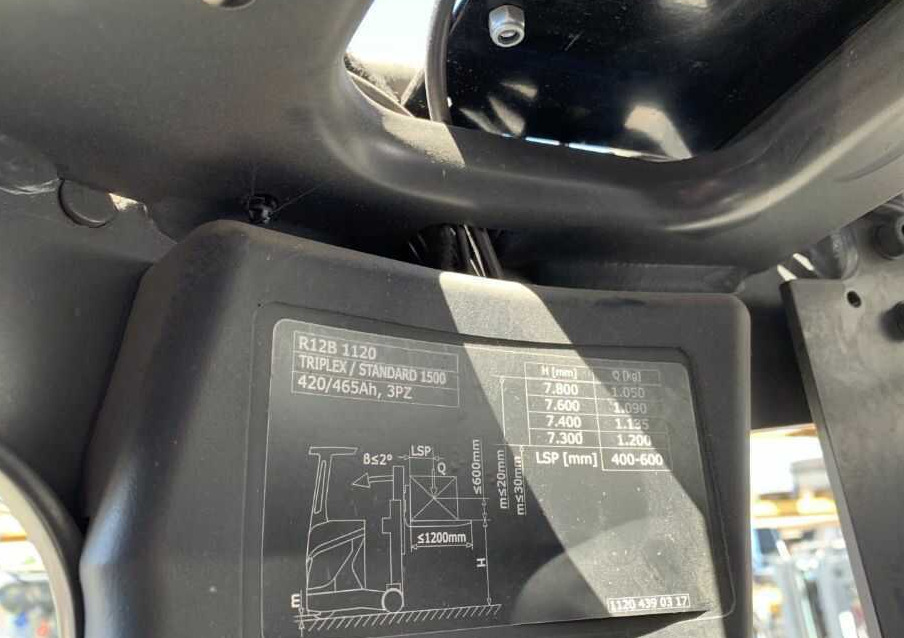 Chariot à mât rétractable Linde R12B: photos 6 Chariot à mât rétractable Linde R12B: photos 6