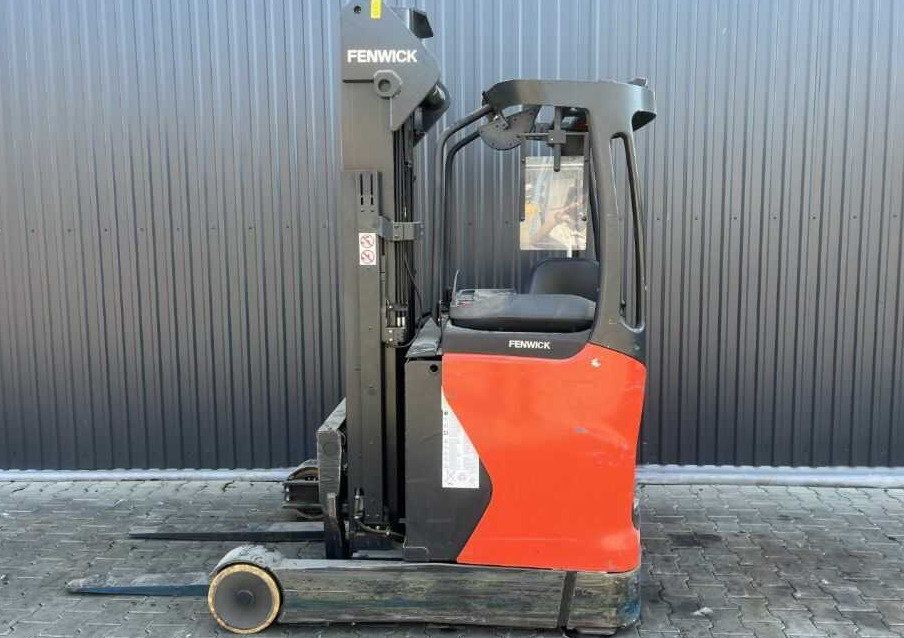 Linde R14-01 - Chariot à mât rétractable: photos 2 Linde R14-01 - Chariot à mât rétractable: photos 2