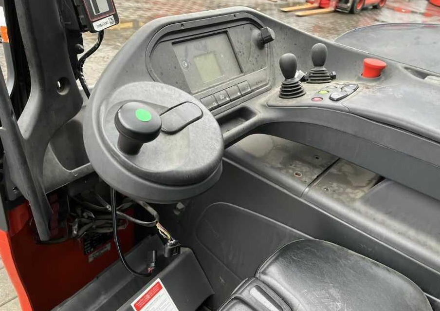 Linde R14-01 - Chariot à mât rétractable: photos 5 Linde R14-01 - Chariot à mât rétractable: photos 5