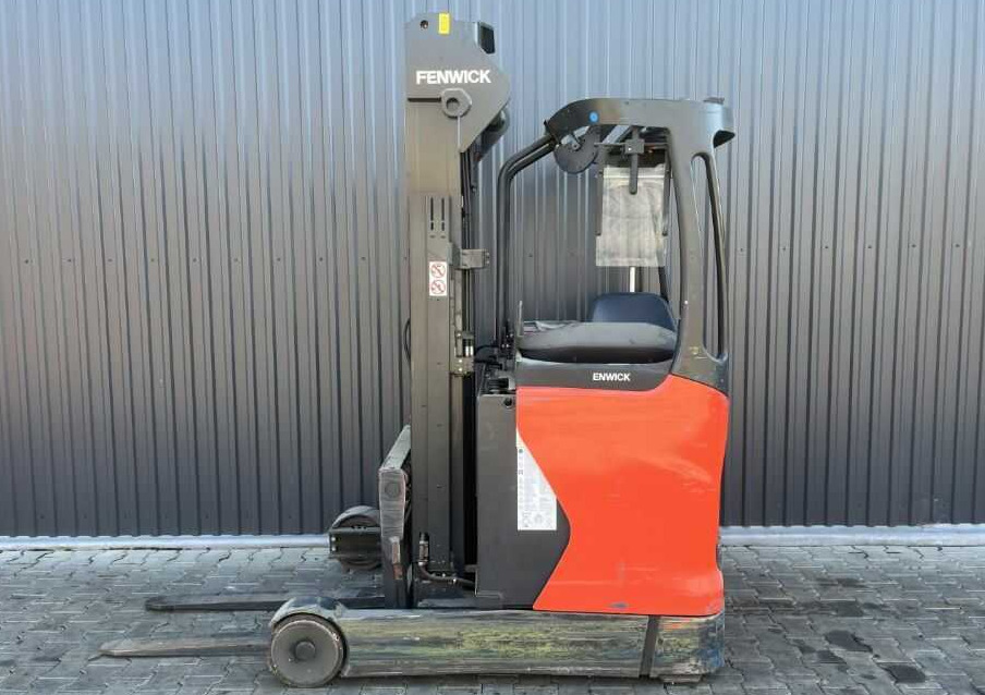 Linde R14-01 - Chariot à mât rétractable: photos 2 Linde R14-01 - Chariot à mât rétractable: photos 2