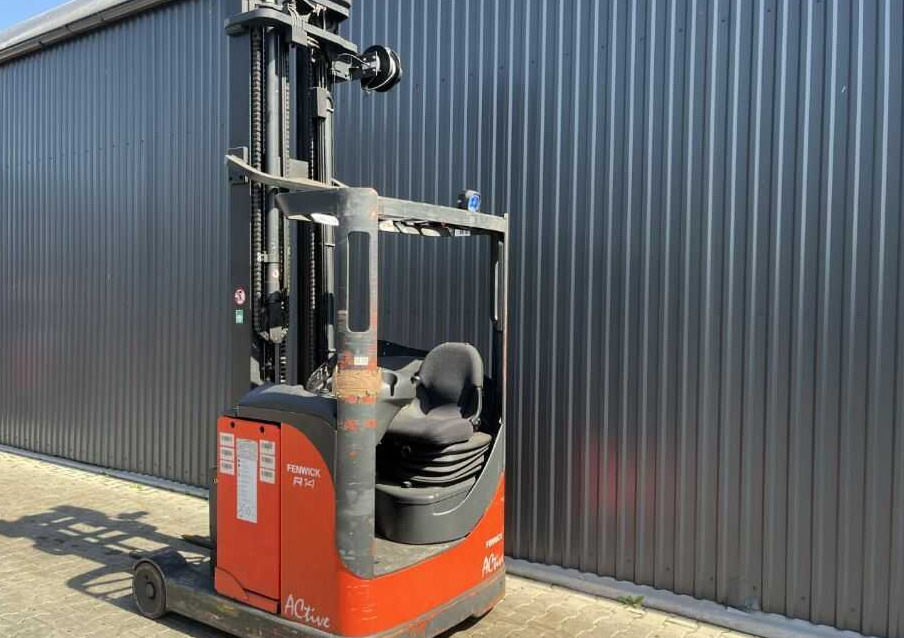 Linde R14 - Chariot à mât rétractable: photos 3 Linde R14 - Chariot à mât rétractable: photos 3