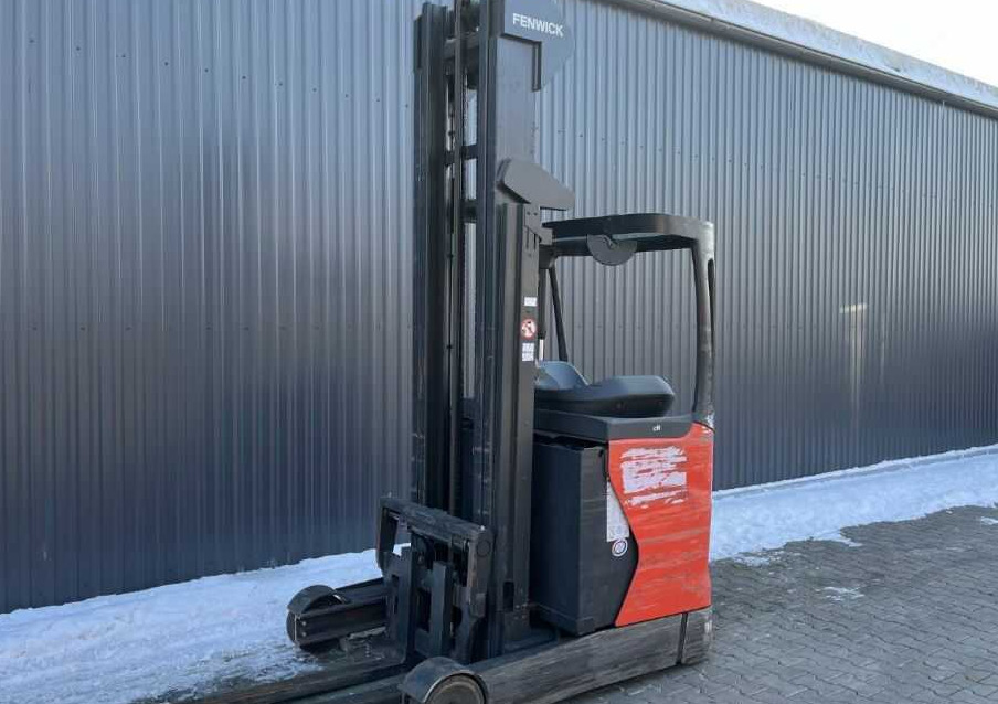 Linde R14 - Chariot à mât rétractable: photos 1 Linde R14 - Chariot à mât rétractable: photos 1