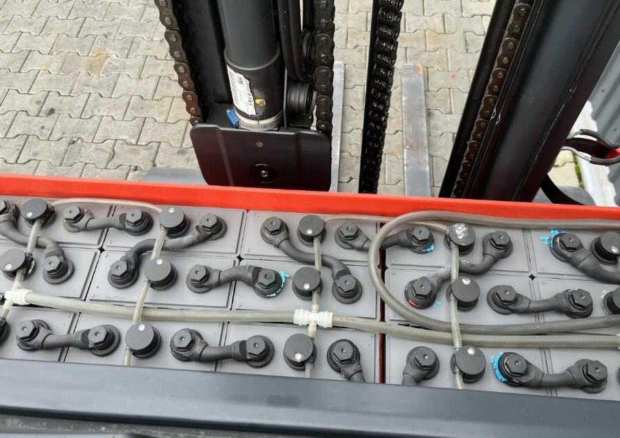 Chariot à mât rétractable Linde R14G: photos 8