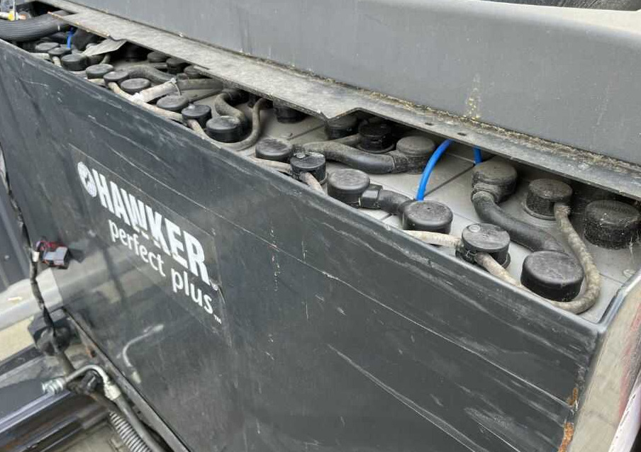 Chariot à mât rétractable Linde R14HD-01: photos 7