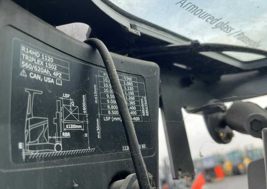 Linde R14HD-01 - Chariot à mât rétractable: photos 5 Linde R14HD-01 - Chariot à mât rétractable: photos 5