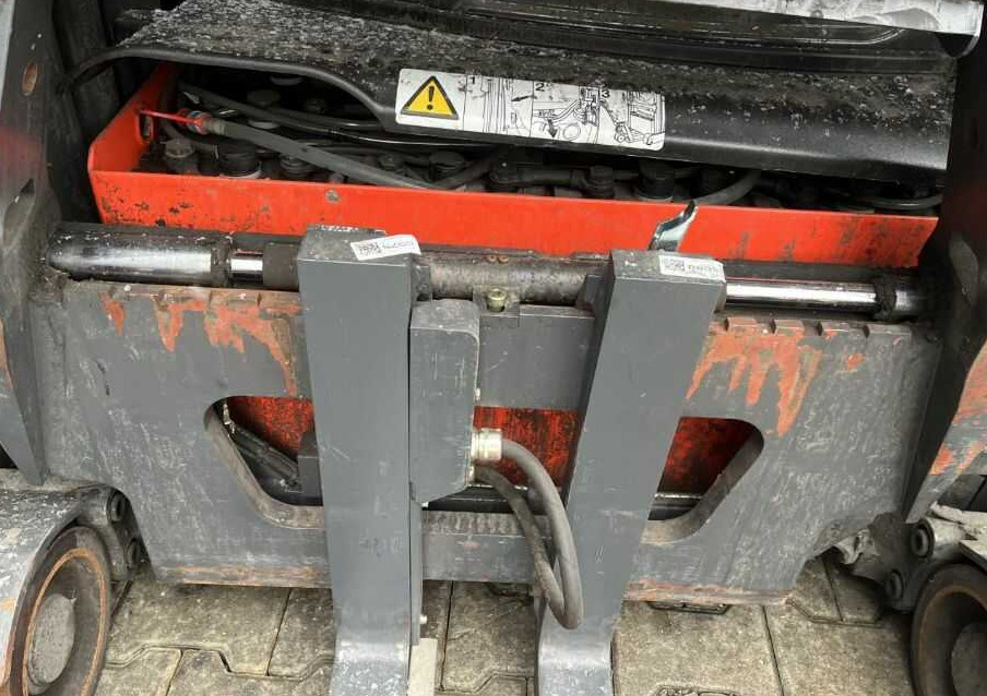 Chariot à mât rétractable Linde R14X-03: photos 9