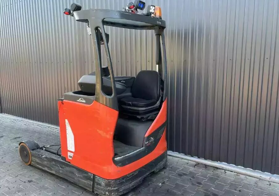 Linde R20HD-01 - Chariot à mât rétractable: photos 3 Linde R20HD-01 - Chariot à mât rétractable: photos 3