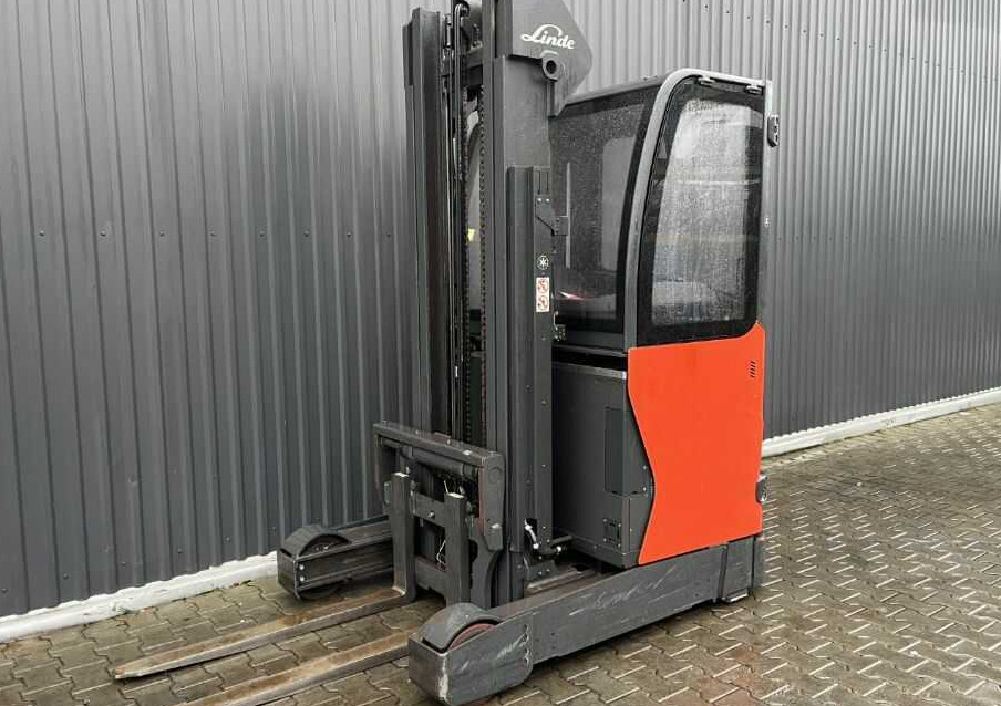 Linde SL16954SP - Chariot à mât rétractable: photos 1 Linde SL16954SP - Chariot à mât rétractable: photos 1