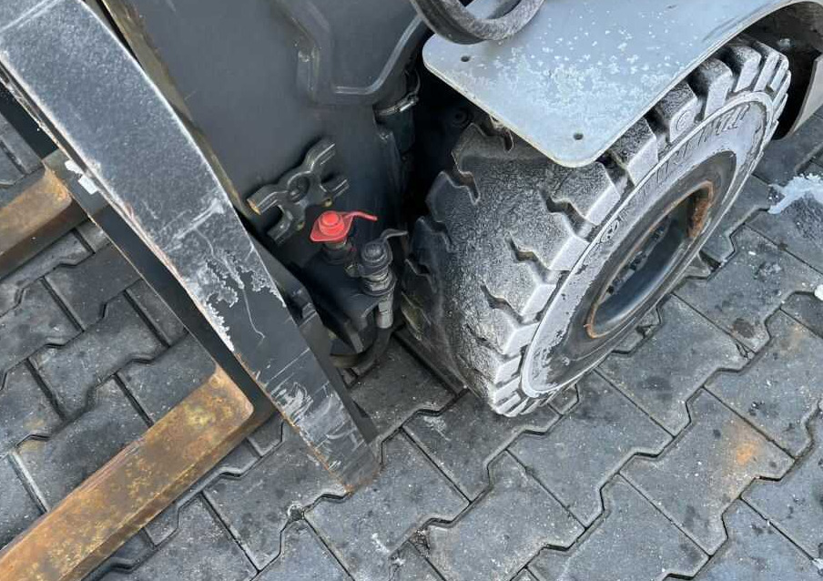 Chariot élévateur à gaz Still RX70-25T: photos 9 Chariot élévateur à gaz Still RX70-25T: photos 9