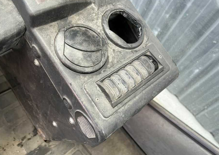 Toyota 8FGF15 - Chariot élévateur à gaz: photos 5 Toyota 8FGF15 - Chariot élévateur à gaz: photos 5