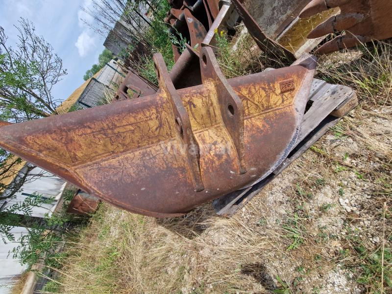 Godet pour pelle pour Engins de chantier CASE 988: photos 1