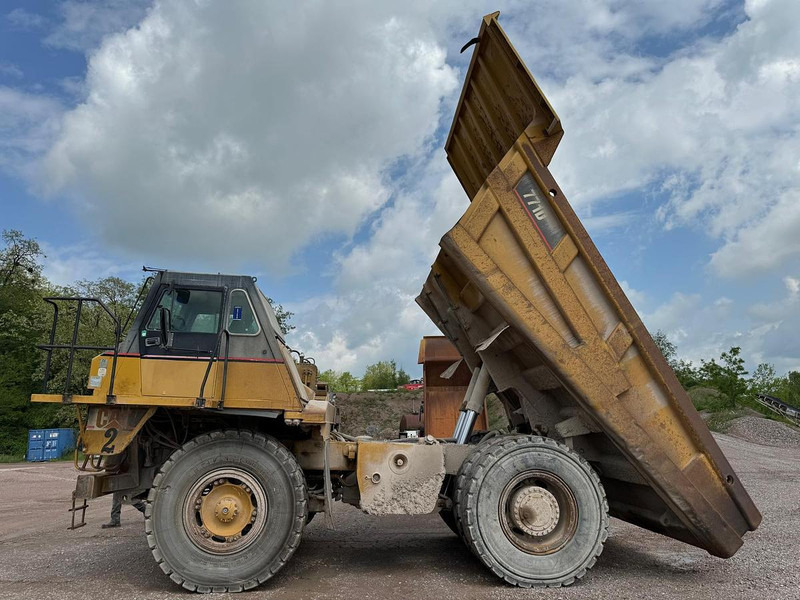 Tombereau rigide Caterpillar 771D: photos 7