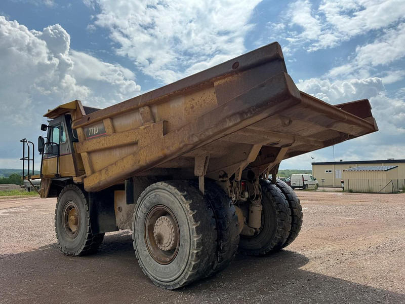 Tombereau rigide Caterpillar 771D: photos 13