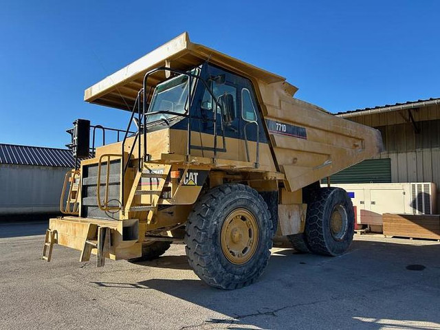 Caterpillar 771D - Tombereau: photos 1 Caterpillar 771D - Tombereau: photos 1