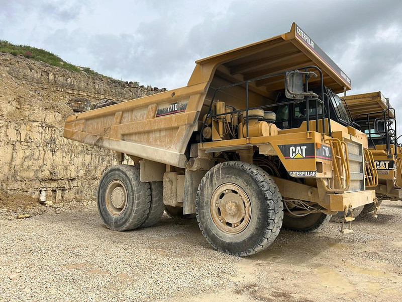 Caterpillar 771D - Tombereau: photos 2 Caterpillar 771D - Tombereau: photos 2