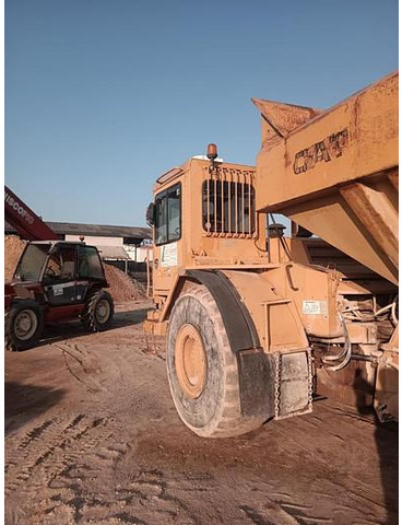 Caterpillar D350C - - Tombereau: photos 3 Caterpillar D350C - - Tombereau: photos 3