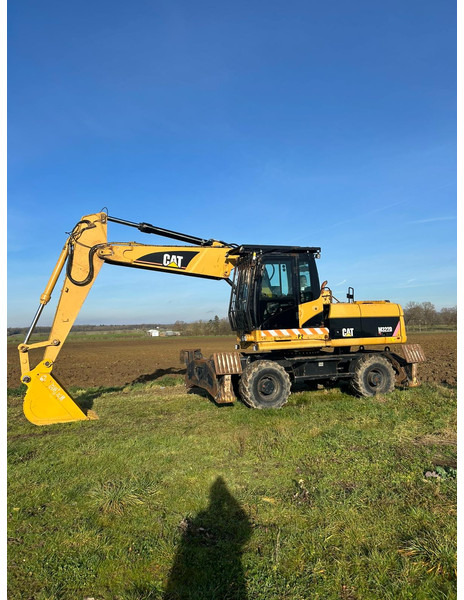 Caterpillar M322D VAH - Pelle sur pneus: photos 2 Caterpillar M322D VAH - Pelle sur pneus: photos 2